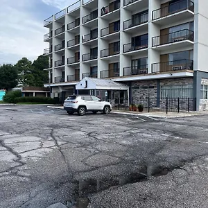 6 Norfolk, Va East Little Creek 2*, Norfolk United States